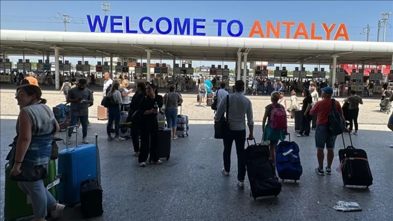 Antalya 2025'te 17 milyon 122 bin ziyaretçi ağırladı