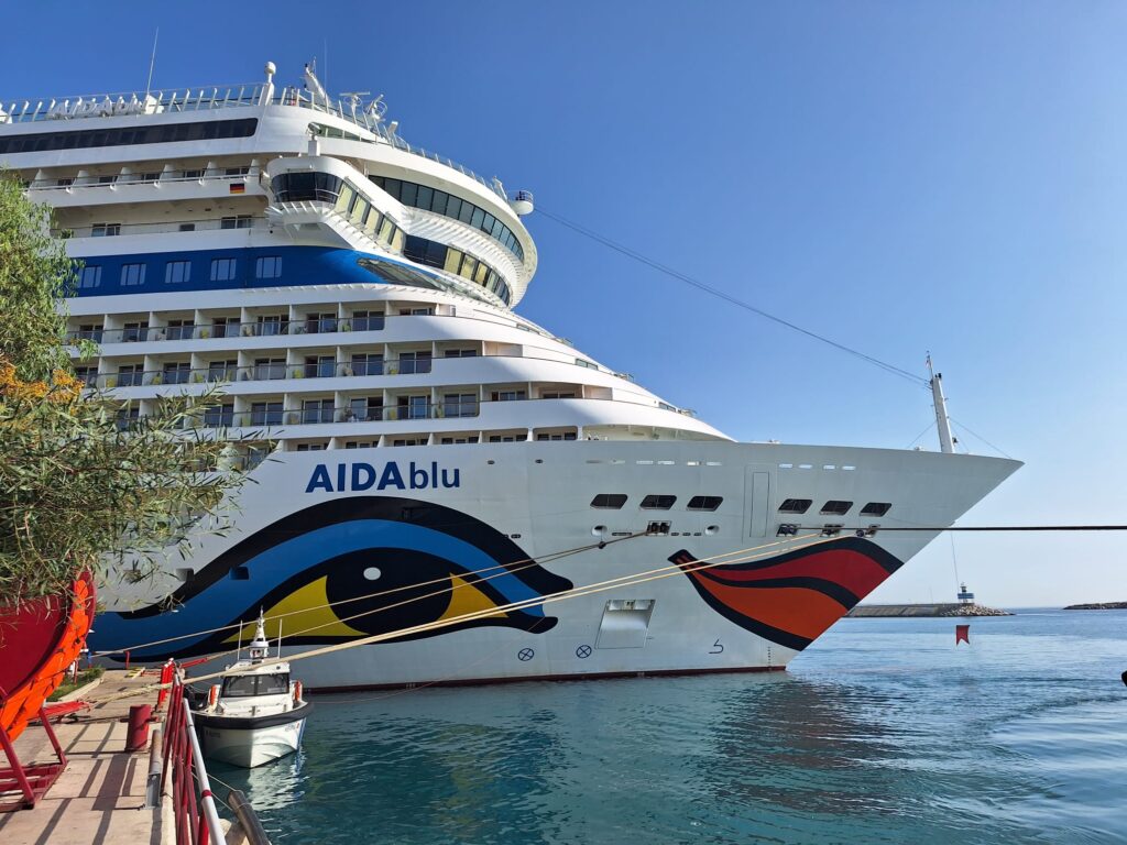 Antalya 2025'te kruvaziyer turizminde rekor bekliyor