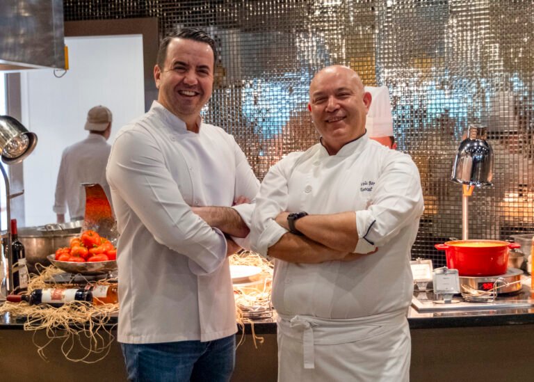 Elexus Hotel Executive Şef Veli Bayraktar ve usta Şef Murat Bozok