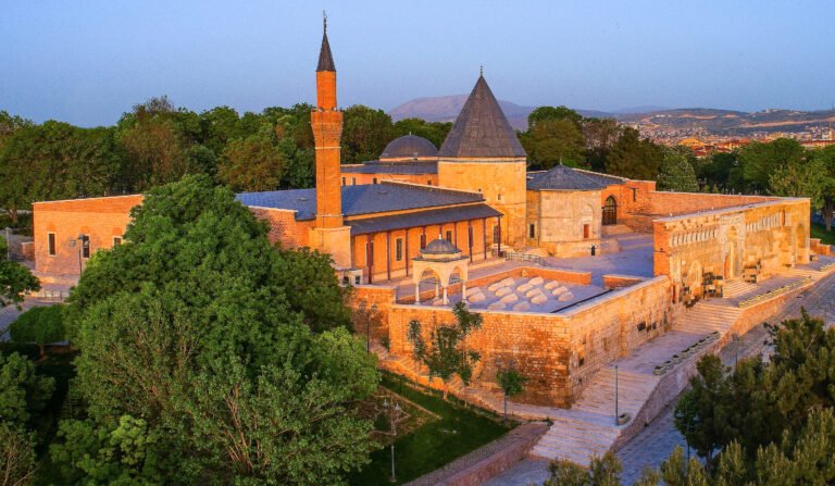 Alaeddin Keykubad Camii