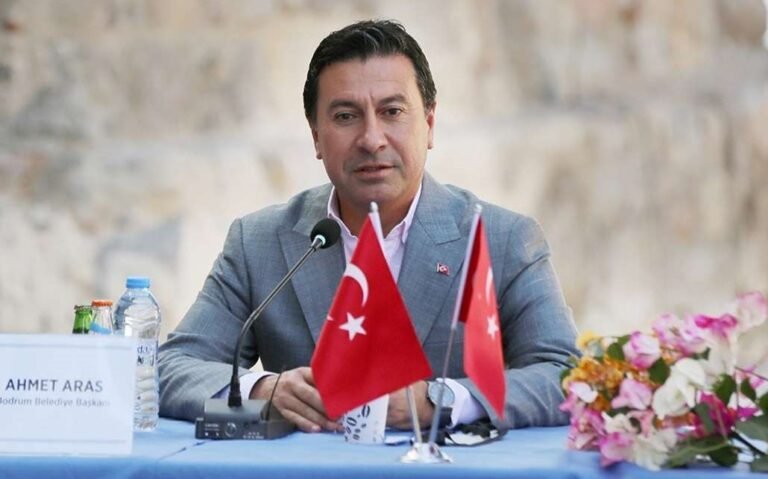 Muğla Büyükşehir Belediye Başkanı Ahmet Aras