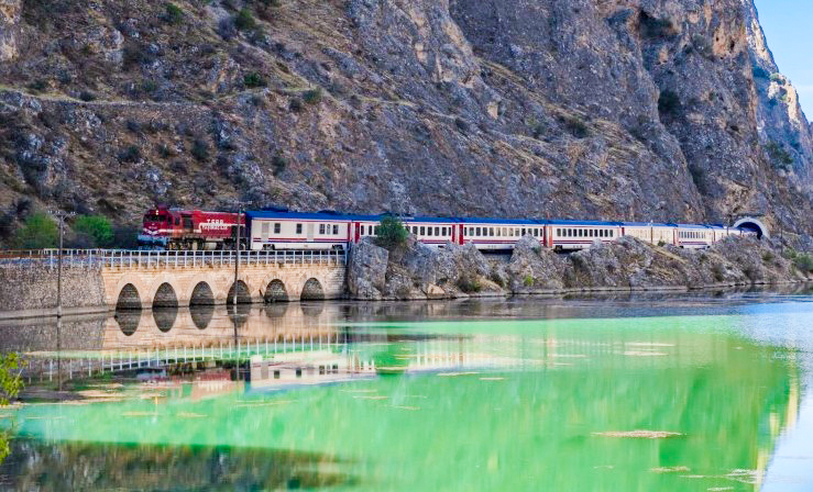 Turistik Karaelmas Ekspresi