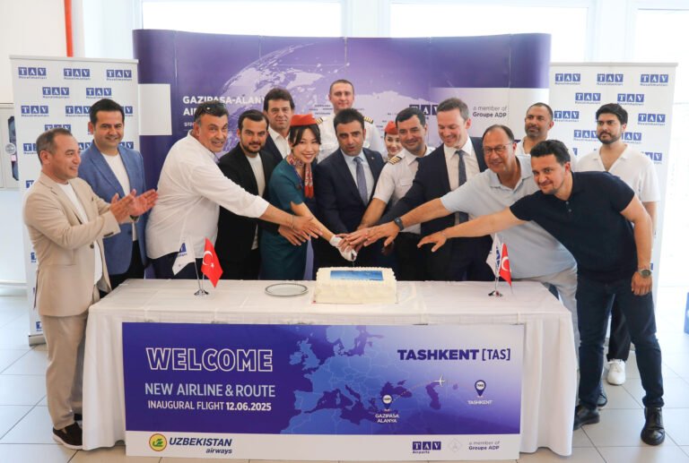 Gazipaşa-Alanya Havalimanı’ndan Taşkent direkt uçuşları başladı