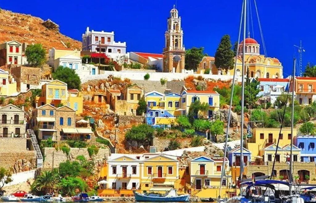 Sakız Adası alevlere teslim: OHAL ilan edildi