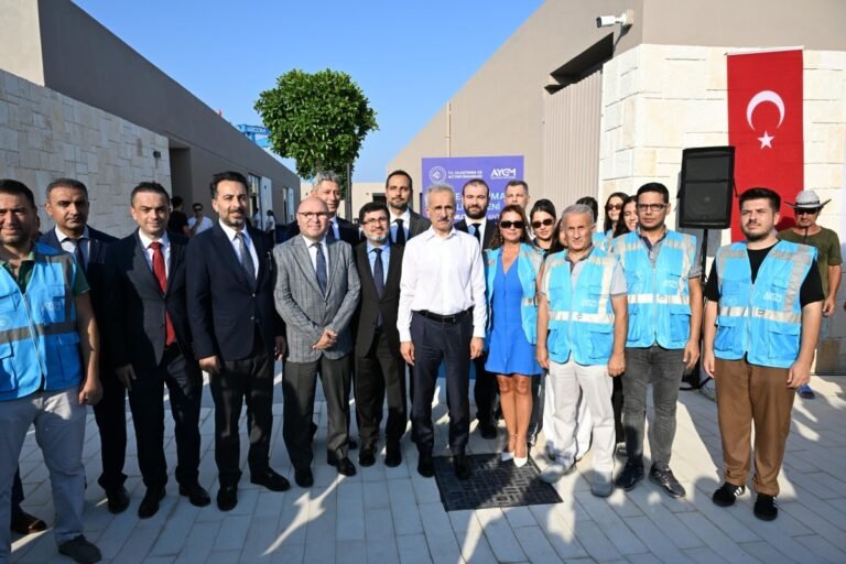 Yat turizmine yeni destinasyon: Demre Yat Limanı açıldı