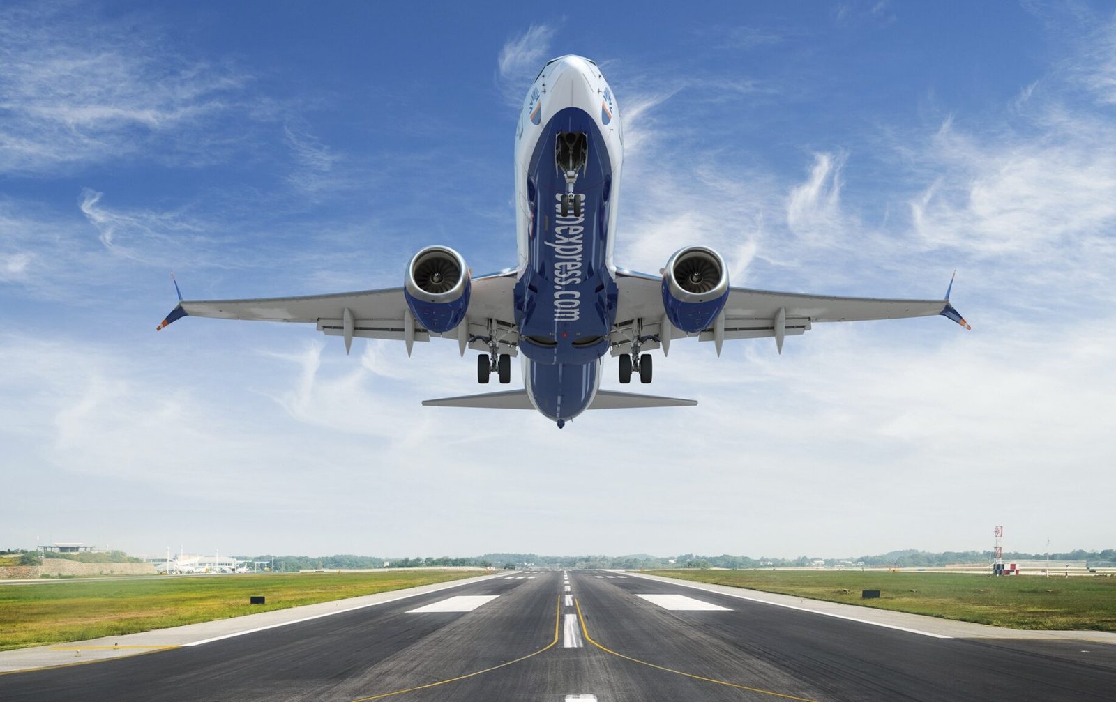 SunExpress Havayolları yaz sezonunu uzatıyor  