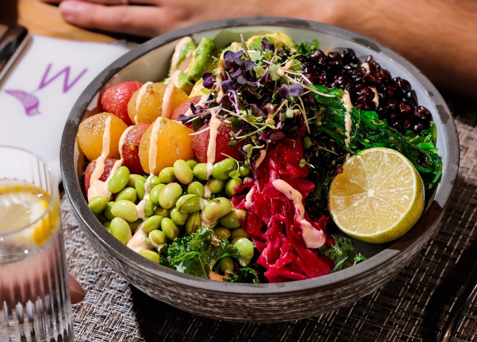 Cafe Marmara: Lezzet ve sanatın buluşma noktası 