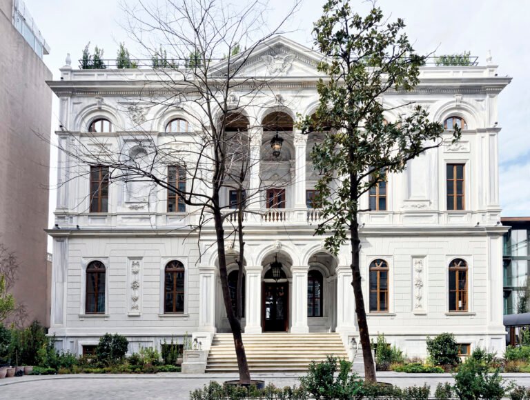 Konaklama deneyiminin zirvesi: Soho House İstanbul 