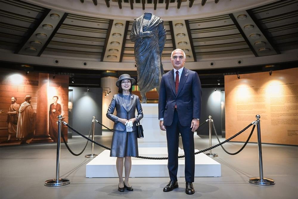 Prenses Akiko Mikasa'dan Ankara'da sergi ziyareti