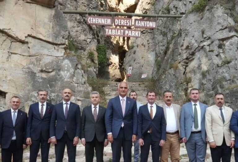 Bakan Ersoy’dan Artvin vurgusu: Doğal güzelliklerin ötesinde bir şehir
