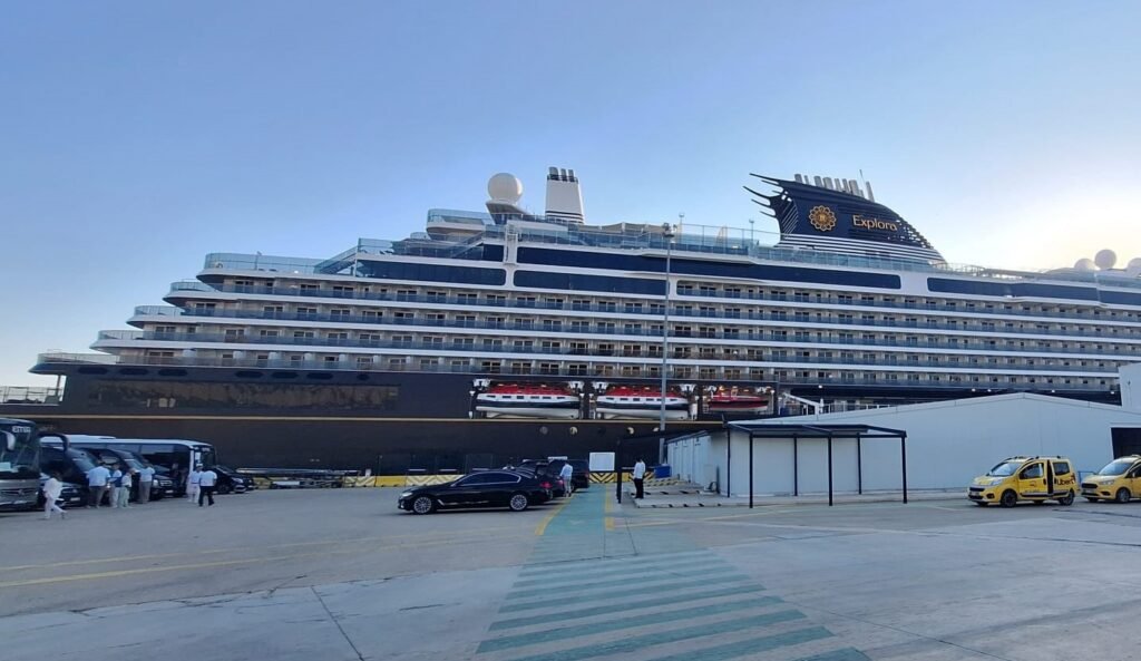 Dünyaca ünlü kruvaziyer MSC Explora I Antalya'da