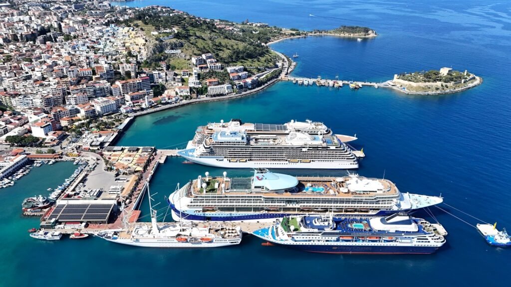 Ege Port Kuşadası 2025 kruvaziyer sezonunu lider kapattı
