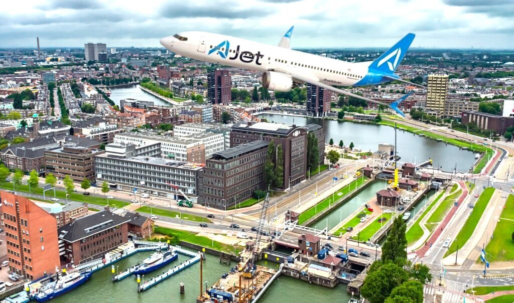 AJet İstanbul-Rotterdam seferlerine başladı