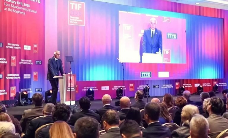 Bakan Ersoy: 2026 turizm gelir hedefi 68 milyar dolar