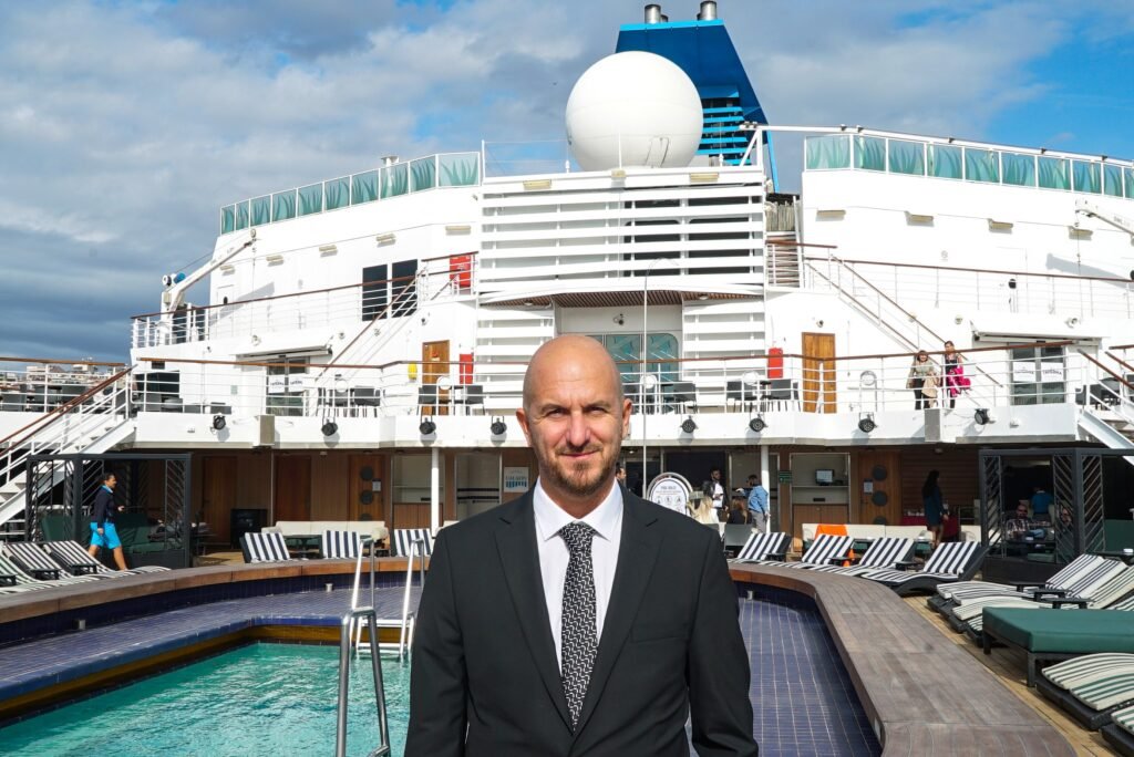 Celestyal Hürmüz Boğazı’ndan güvenli bir şekilde geçti