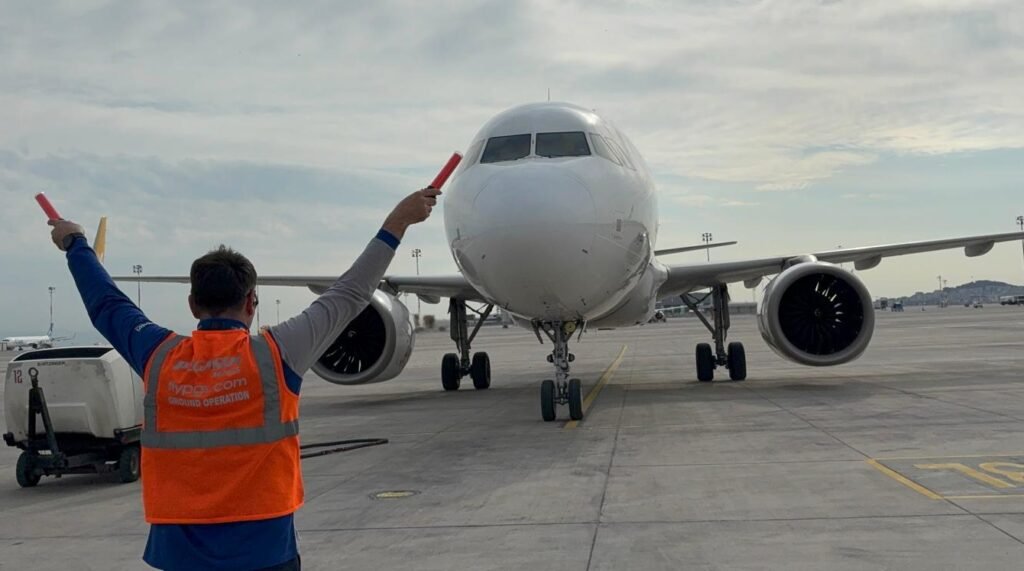 İran’da mahsur kalan Pegasus uçağı 52 gün sonra döndü