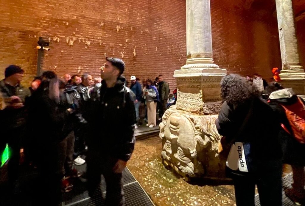 Yerebatan Sarnıcı'na ilk 5 saatte 5 bin ziyaretçi akın etti