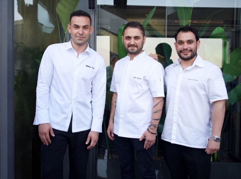 Izaka Terrace’ta lezzet ve dayanışma aynı sofrada