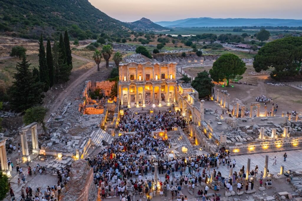Gece müzeciliğinde rekor: Efes Ören Yeri zirvede