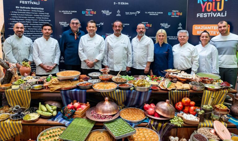 12 şef GastroAntep Festivali'nde lezzet turuna çıktı