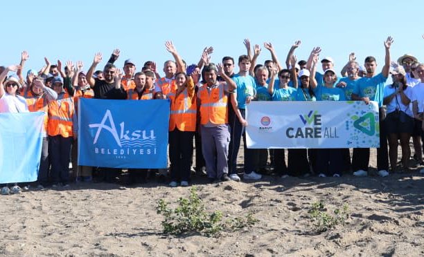 Aksu Kumköy Sahili'nde çevre temizliği etkinliği